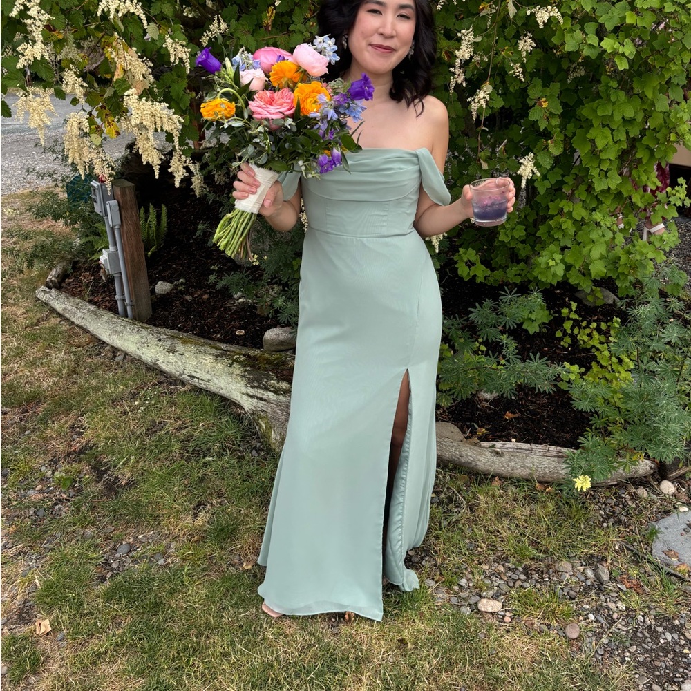Elegant Mint Green Off-Shoulder Dress - Picture 2 of 7